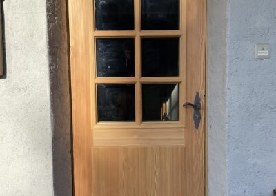 Porte d'entrée extérieur en mélèze poncé
